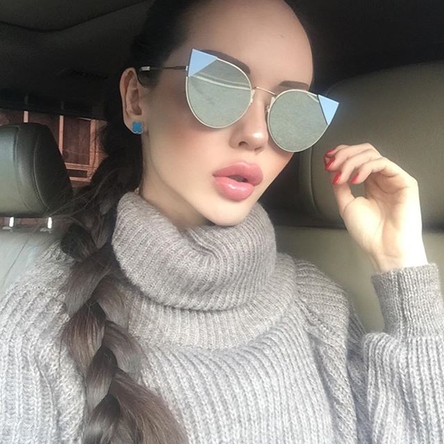 «Казахстанскую Барби» Динару Рахимбаеву раскритиковали за откровенные фото