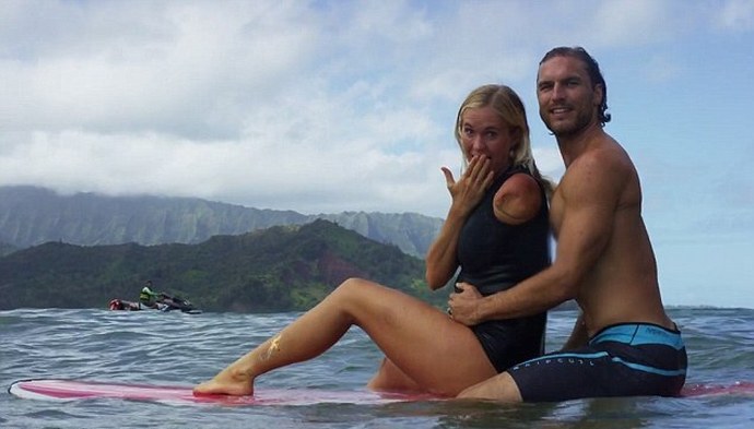 Эту девушку не останивили ни акула, ни беременность