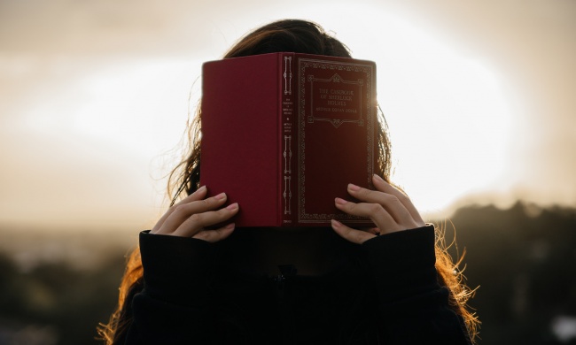 30 книг, на которые вы уже не сможете смотреть по-прежнему