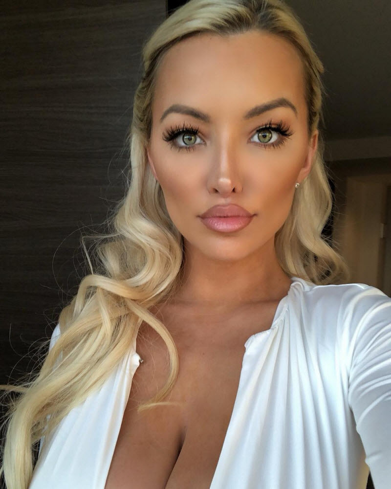 Линдси Пелас на фото из Instagram