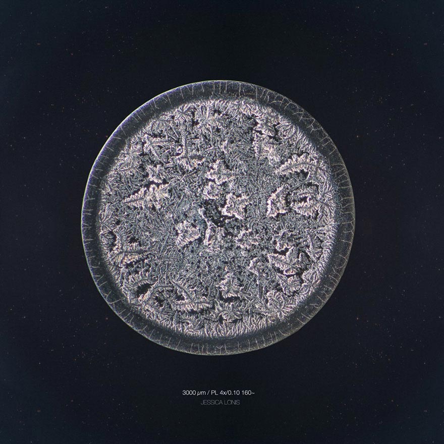 Скрытая красота: оказывается, наши слёзы имеют разную структуру, и фотограф это доказал