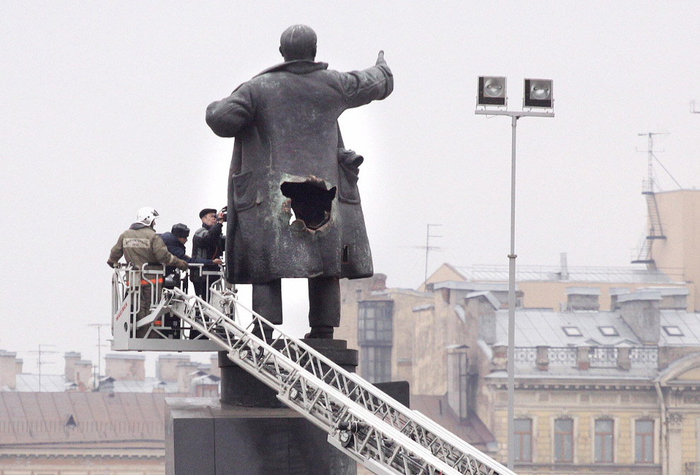 Ленины по всему миру Ленины по всему миру