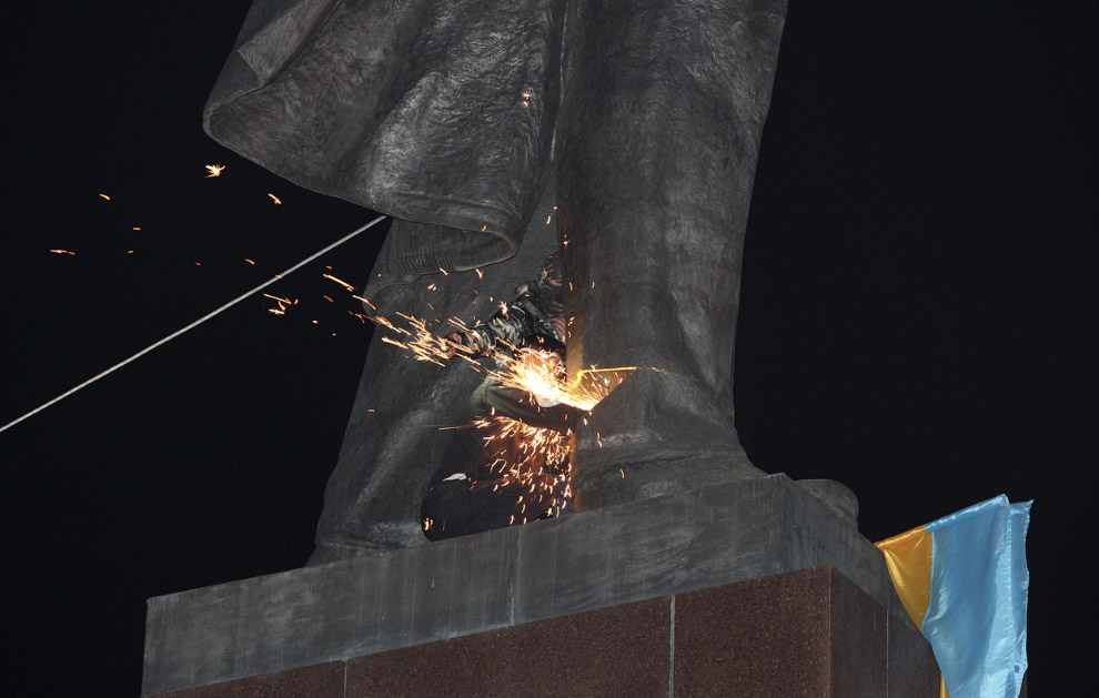 Ленины по всему миру Ленины по всему миру