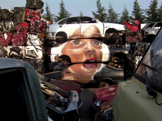 Уличный художник MrDheo