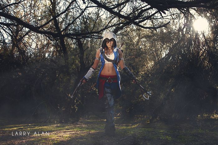 Симпатичная девушка в костюме Assassin's Creed (7 фото)