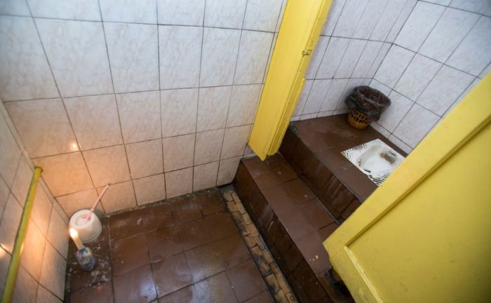 Туалет центрального автовокзала Воронежа оставили без воды и света