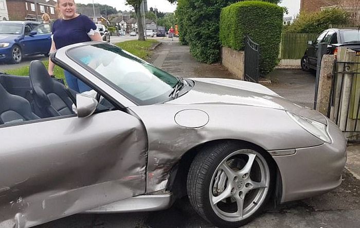 Британец спокойно отреагировал на разбитый эксклюзивный спорткар Porsche 911