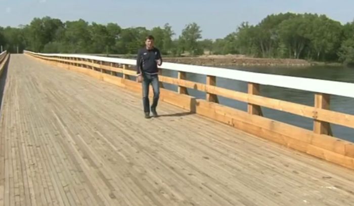 В Приморском крае люди не могут пользоваться новым мостом
