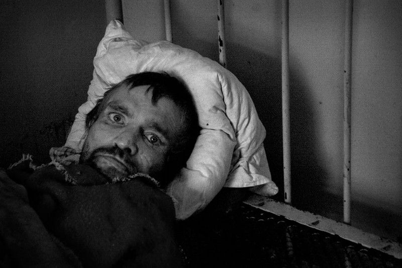Угрюмый быт пациентов психиатрической лечебницы