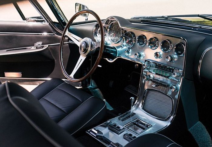 Винтажный итальянский автомобиль Carrozzeria Ghia продадут за 390 000 долларов