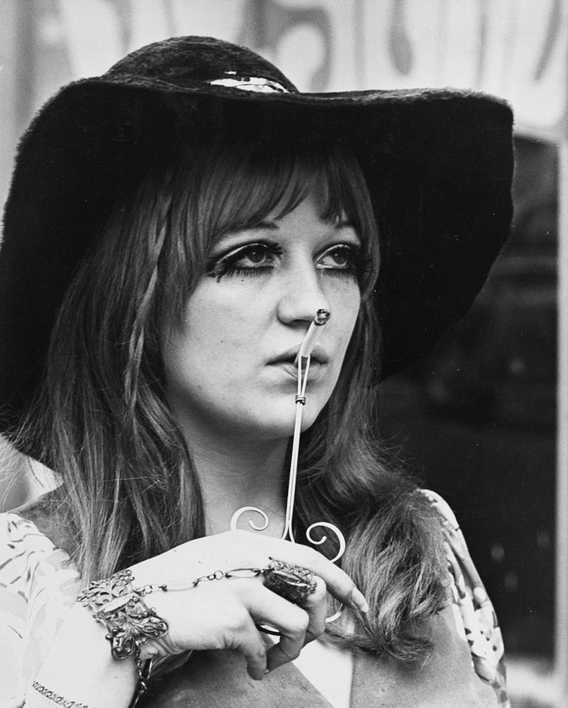 Свингующий Лондон 60-х с гологрудыми модницами