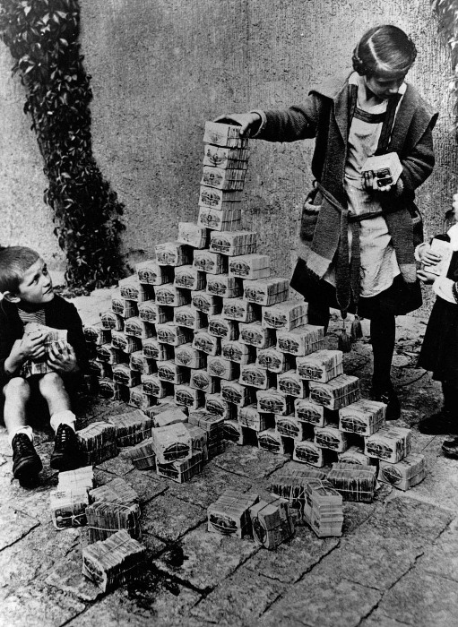 Инфляция в Германии в 1923 году Инфляция в Германии в 1923 году