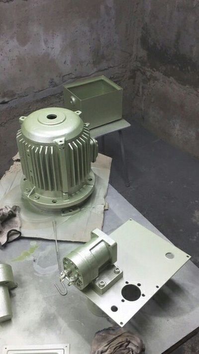 Мастер с прямыми руками взялся восстановить старый станок