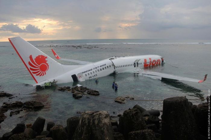 Авиакатастрофа на Бали (8 фото)