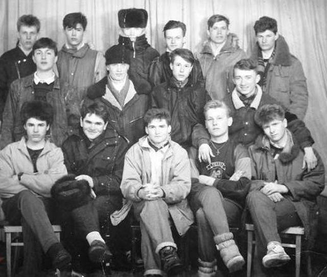 Как мы одевались в 90-ые (31 фото)