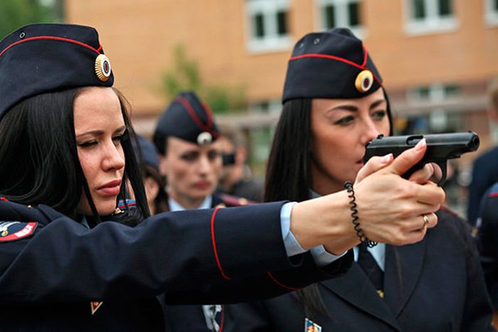 Девушки в силовых структурах нашей страны