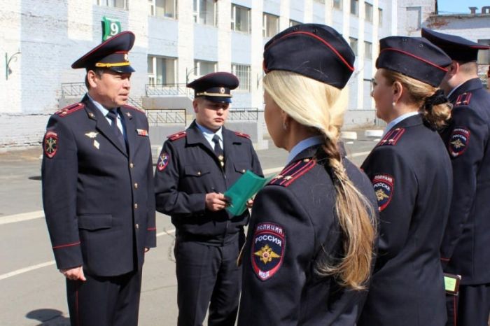 Девушки в силовых структурах нашей страны
