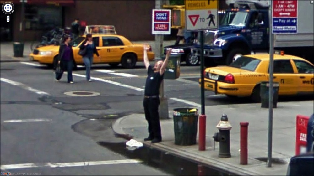 Странные кадры на Google Street View