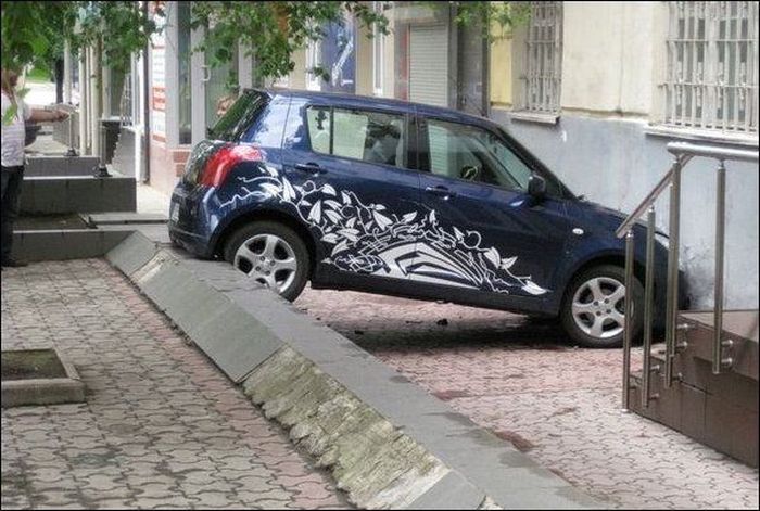 Приколы с женщинами за рулем