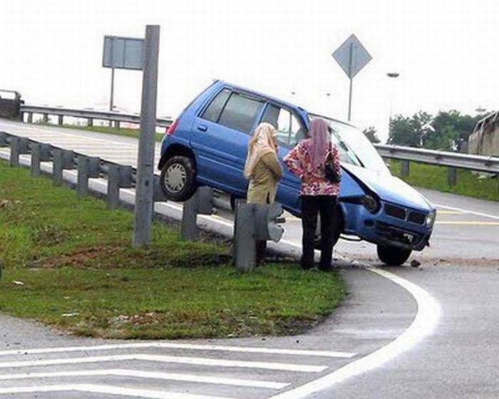 Приколы с женщинами за рулем