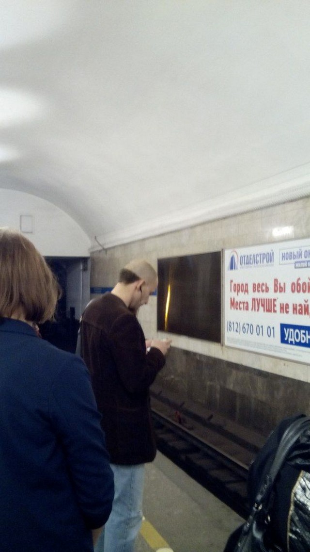 Модники в метро