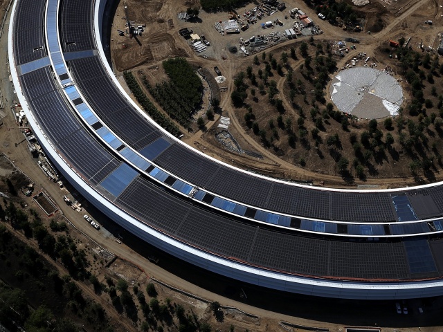 Apple заявила, что недвижимость компании стоит 200 долларов, чтобы платить меньше налогов в США