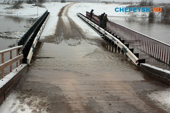 Рухнул мост за 30 миллионов рублей (18 фото)