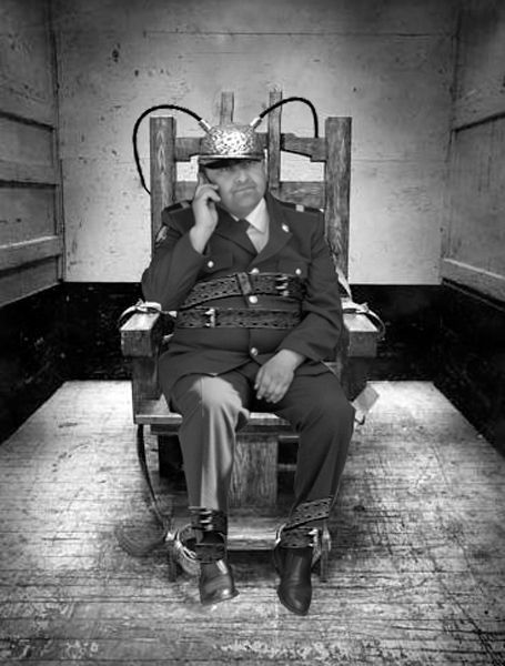 Фотожабы на грустного полицейского (38 фото)