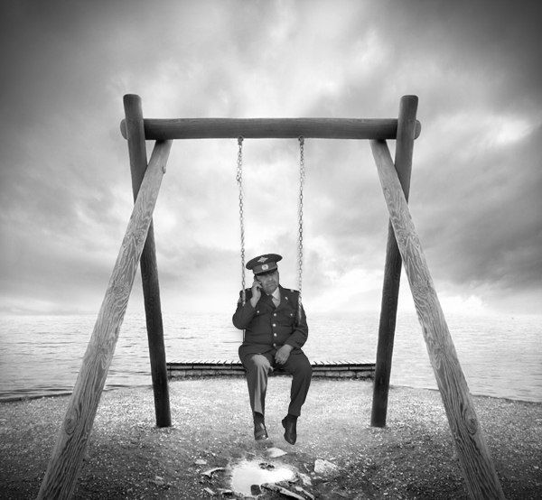 Фотожабы на грустного полицейского (38 фото)