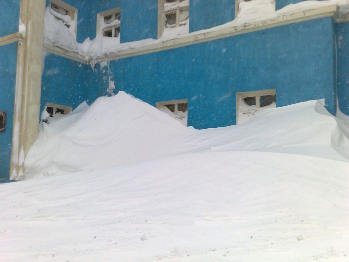 Норильск после сильнейшего снегопада (44 фото)