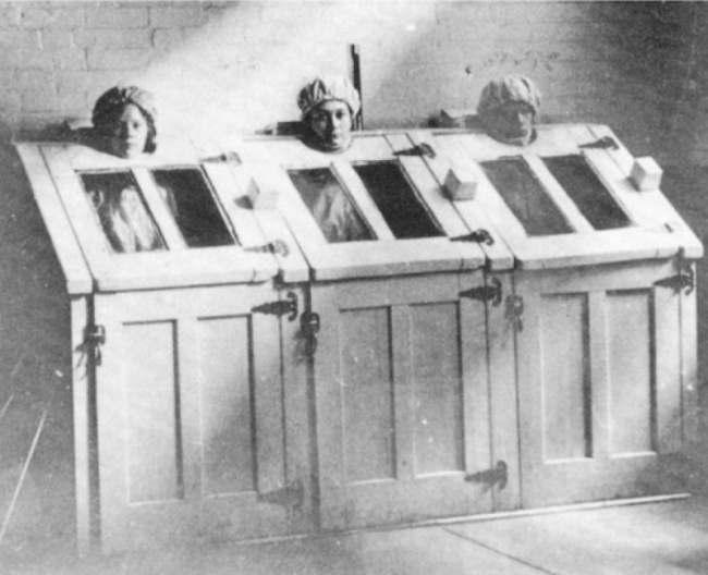 8 пугающих примеров того, как наши предки лечили психические расстройства