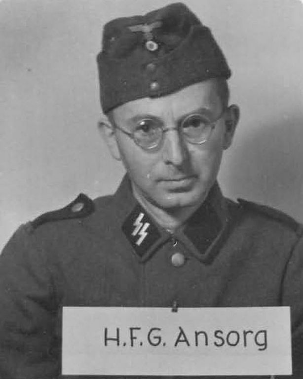 Портреты нацистских охранников Освенцима 1940-1945 годов