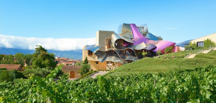 Удивительная гостиница при винодельне Marqu'es de Riscal