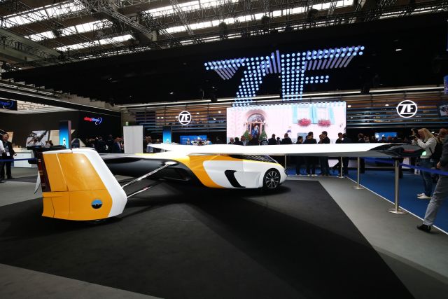 От пробок избавят летающие автомобили