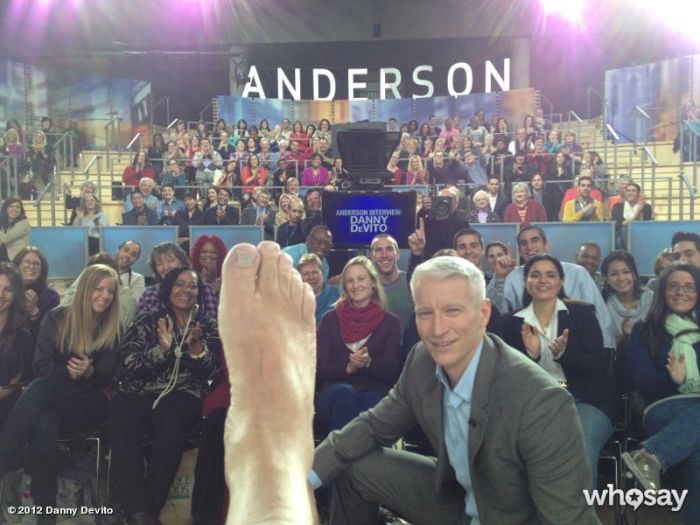 Дэнни Де Вито и приключения ноги тролля