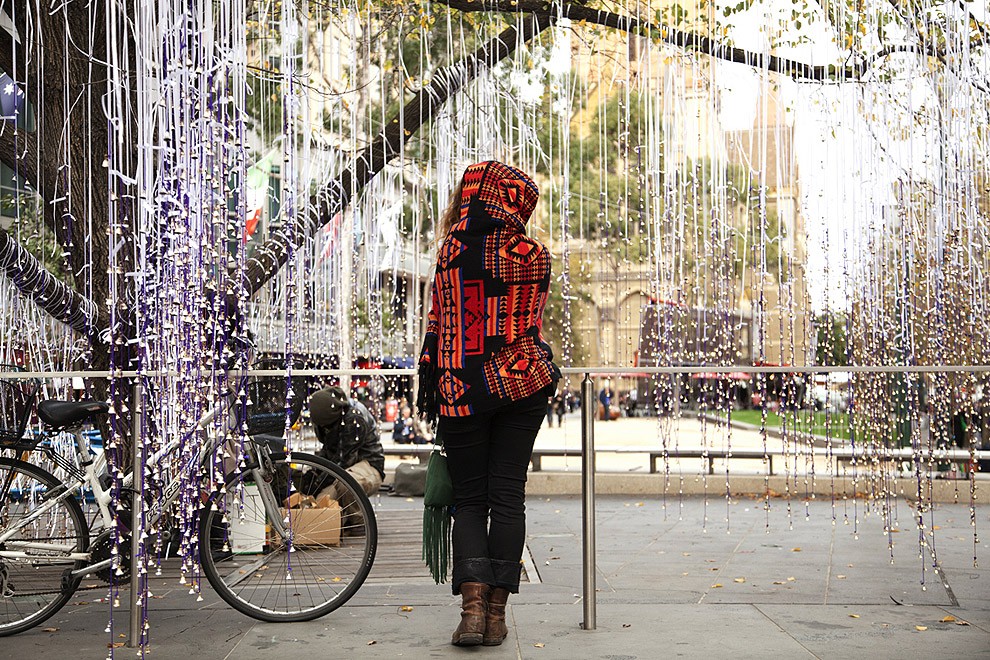 12 тысяч бубенцов на дереве