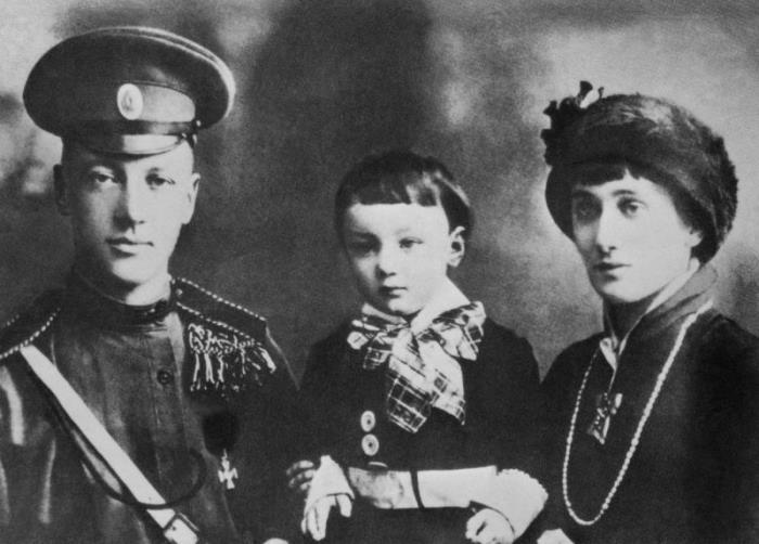 Нелегкий жизненный путь Льва Гумилева, сына Ахматовой Нелегкий жизненный путь Льва Гумилева, сына Ахматовой