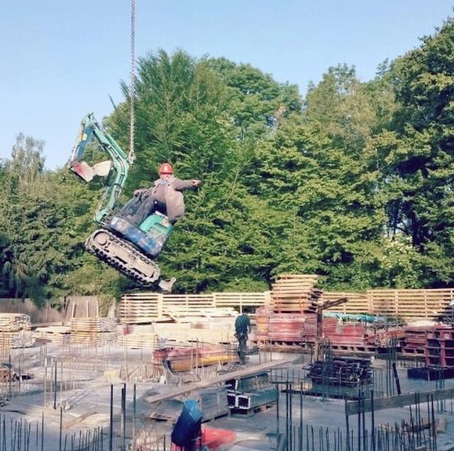 Когда опасная работа совсем не смущает