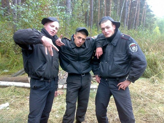 Наша милиция нас бережет (18 фото)