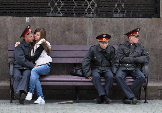 Наша милиция нас бережет (18 фото)