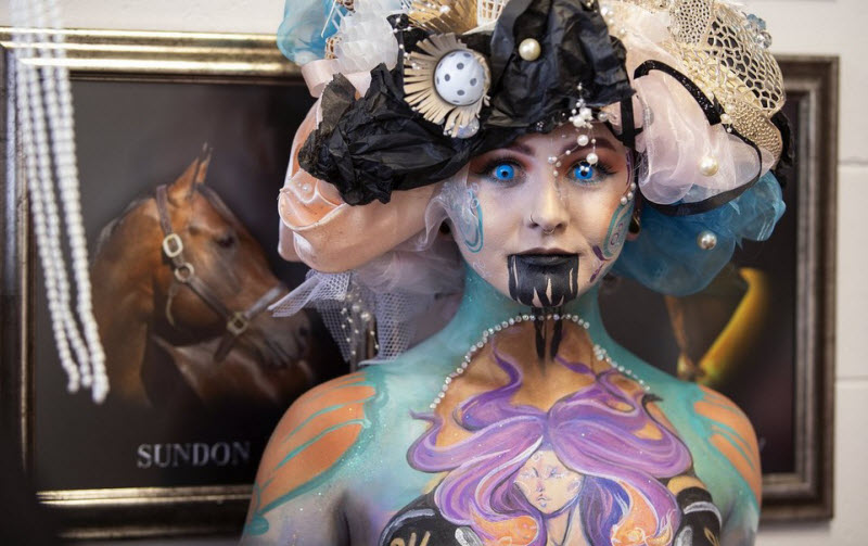 Конкурс боди-арта на Trotting Cup Day в Новой Зеландии
