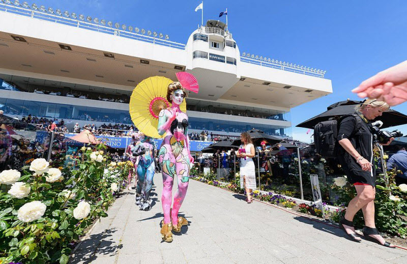 Конкурс боди-арта на Trotting Cup Day в Новой Зеландии