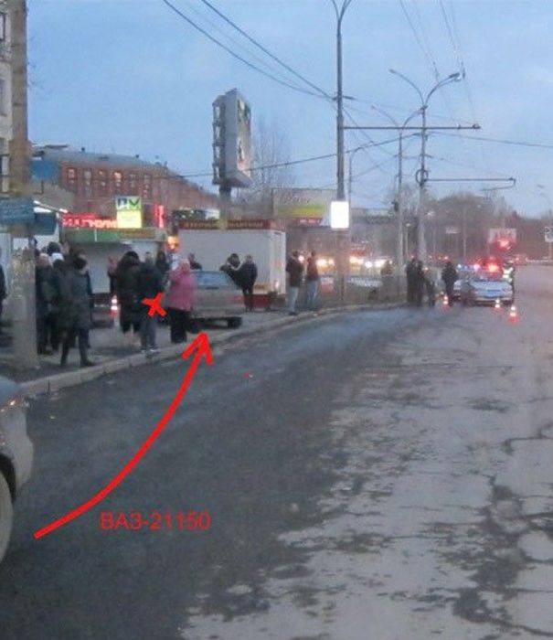 Пьяный водитель влетел в автобусную остановку (7 фото)