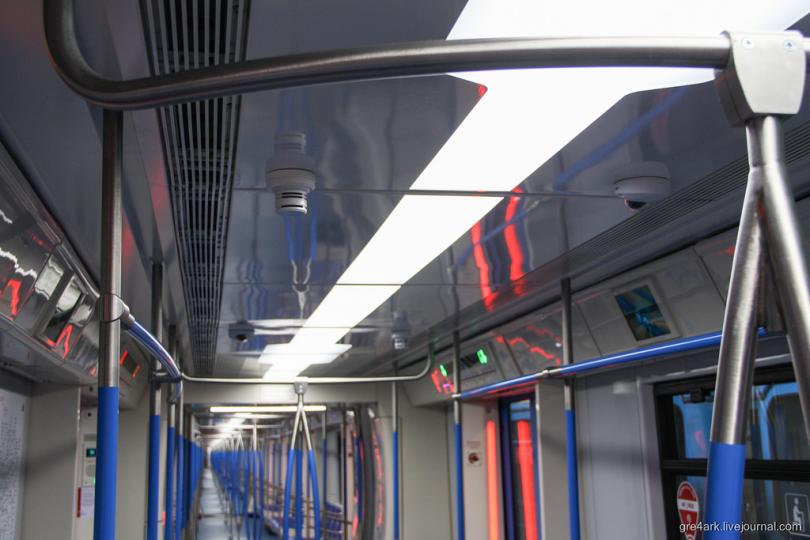 Все достоинства и недостатки нового поезда московского метро