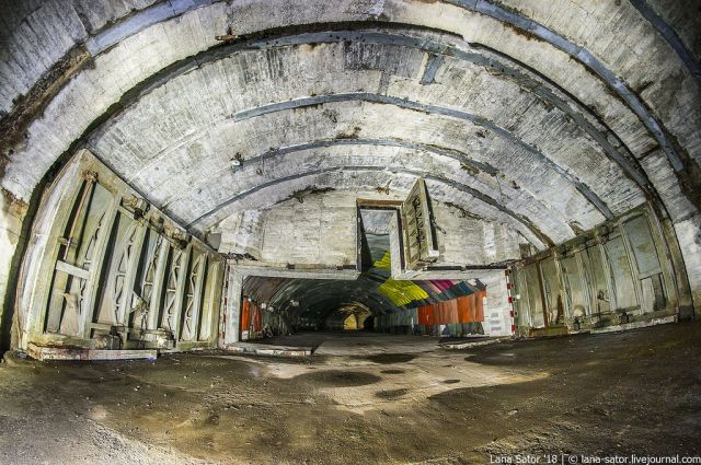 Прогулка по заброшенным подземным авиабазам Восточной Европы