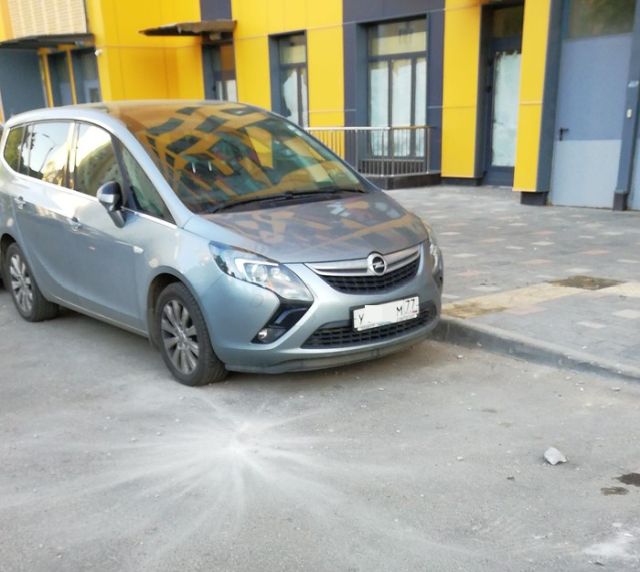 Жесткая автоместь