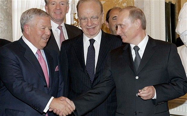 Путин отработал перстень (3 фото)