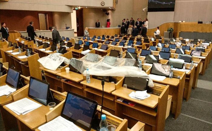 Выступление Яровой было прервано протекающей крышей