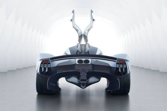 Aston Martin представил серийную версию гиперкара Valkyrie