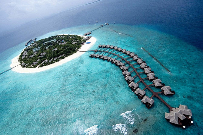 Удивительные пляжи с белоснежным песком Удивительные пляжи с белоснежным песком